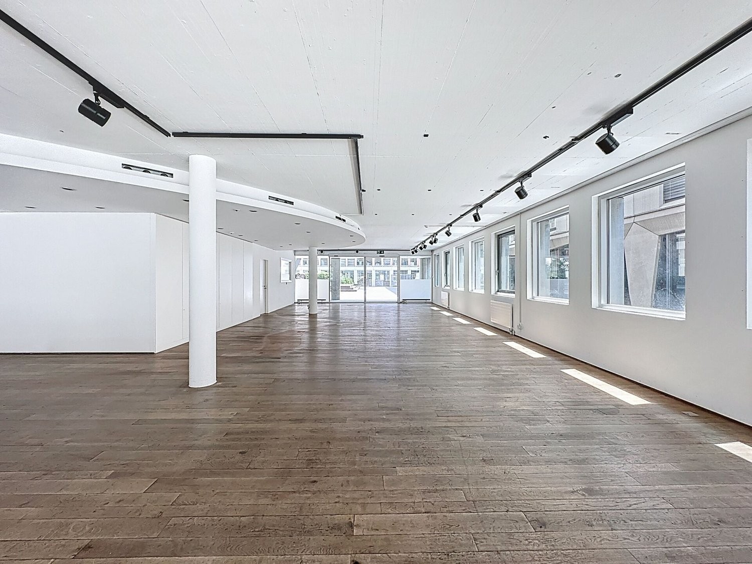 380m² Laden