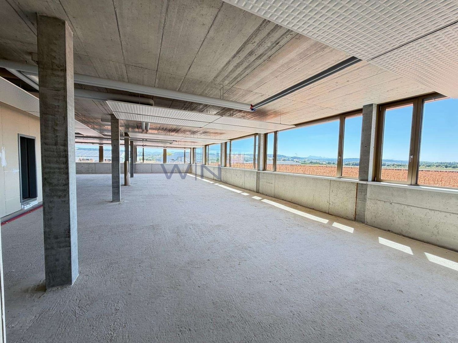 1100m² office
