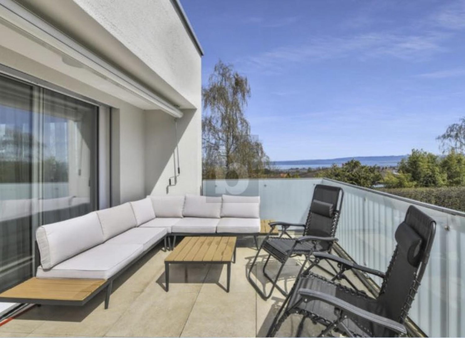 4 ½ rooms terrace flat