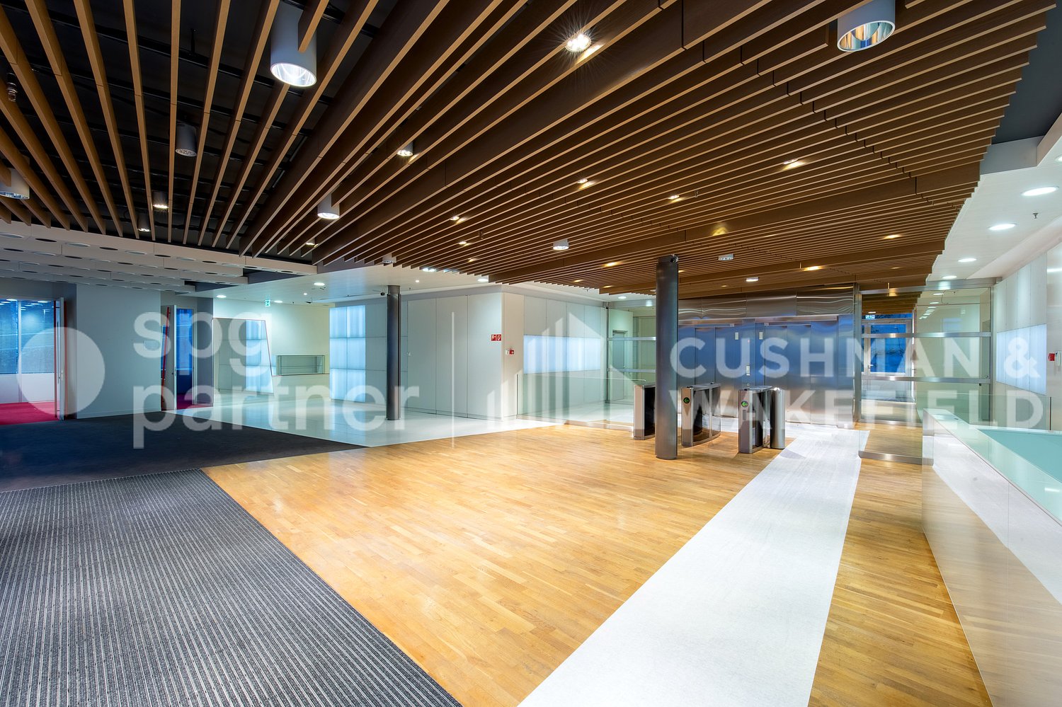 300m² office
