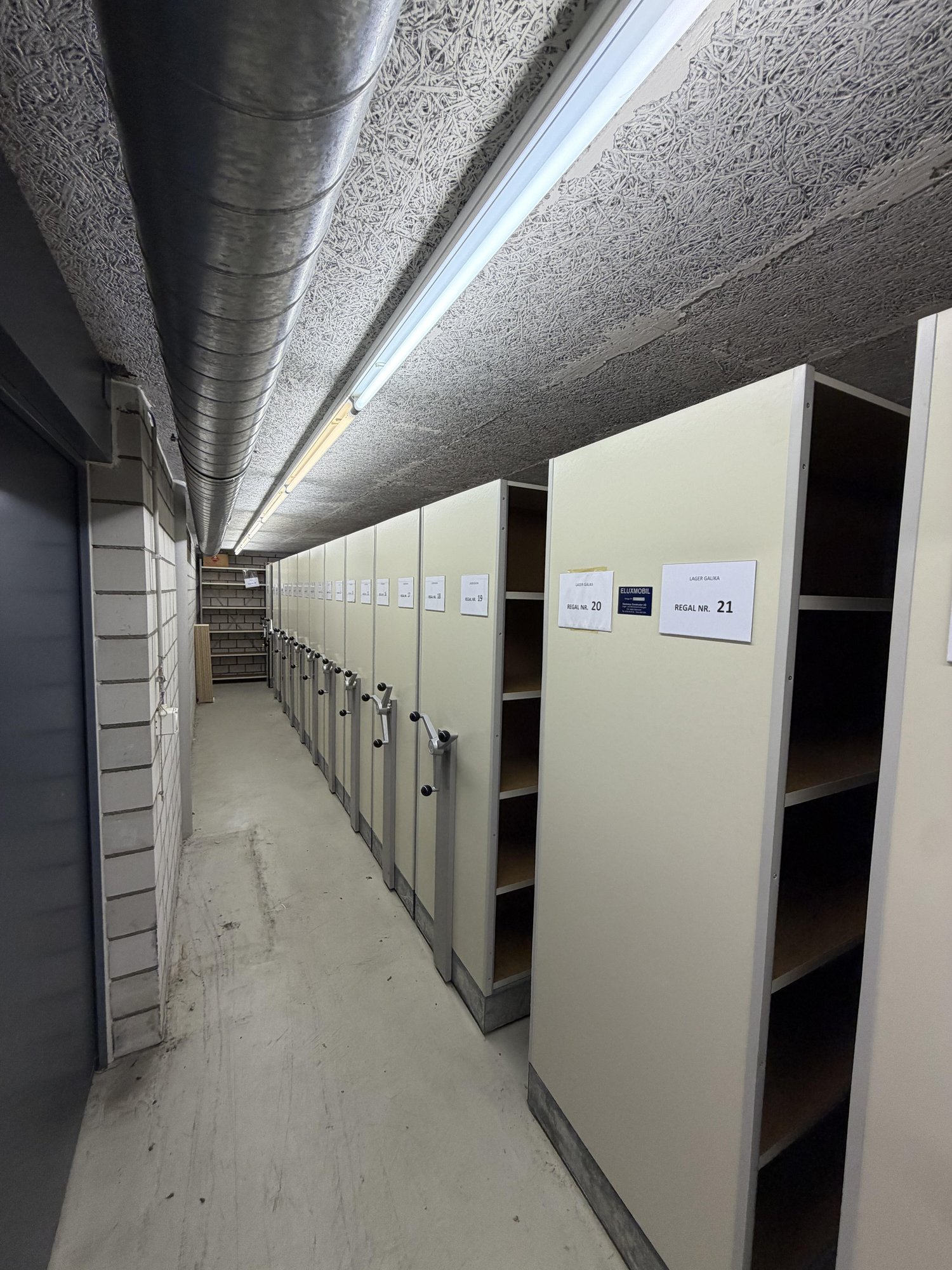 100m² storage room, Foto 1 von 3