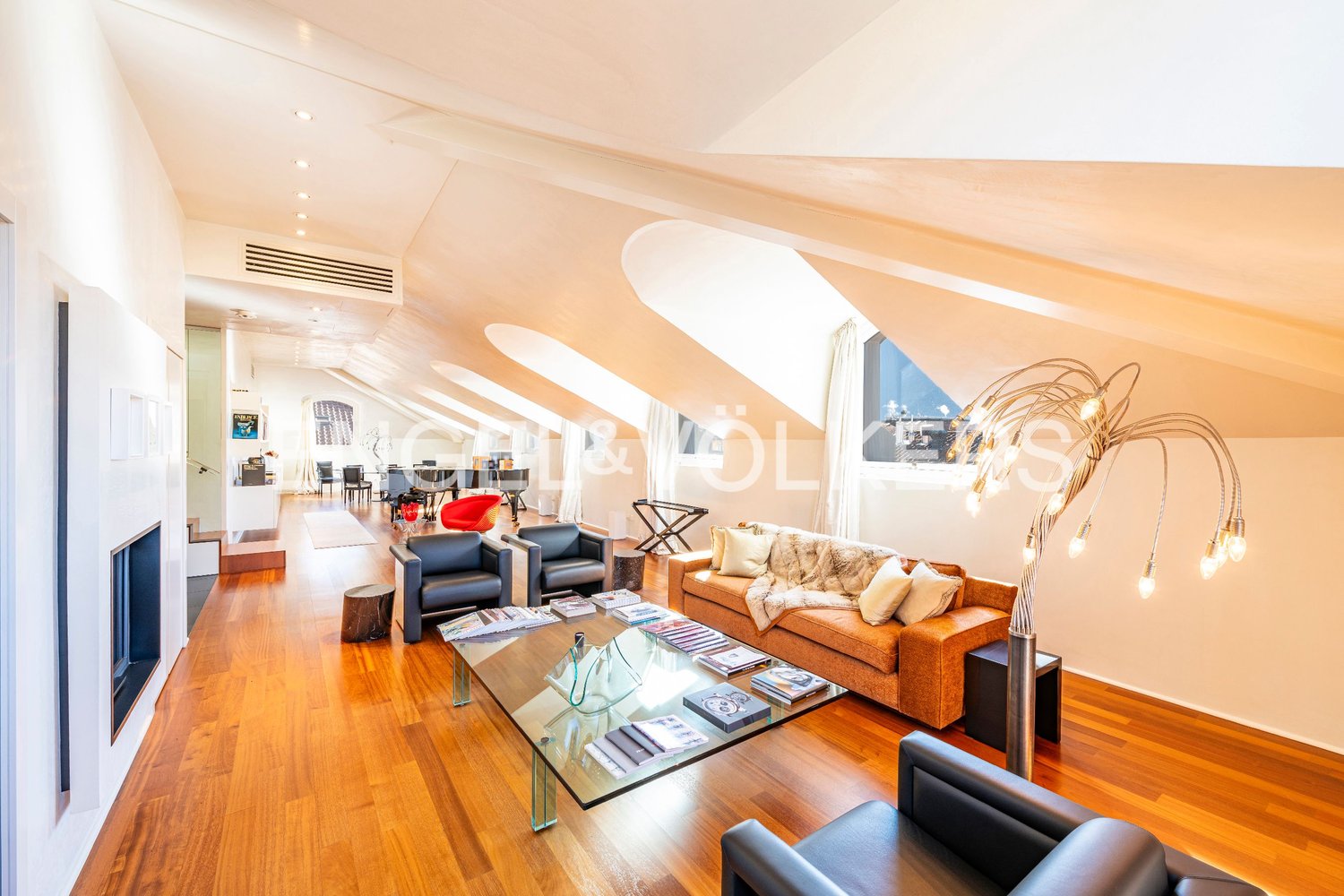 6 ½ rooms attic flat