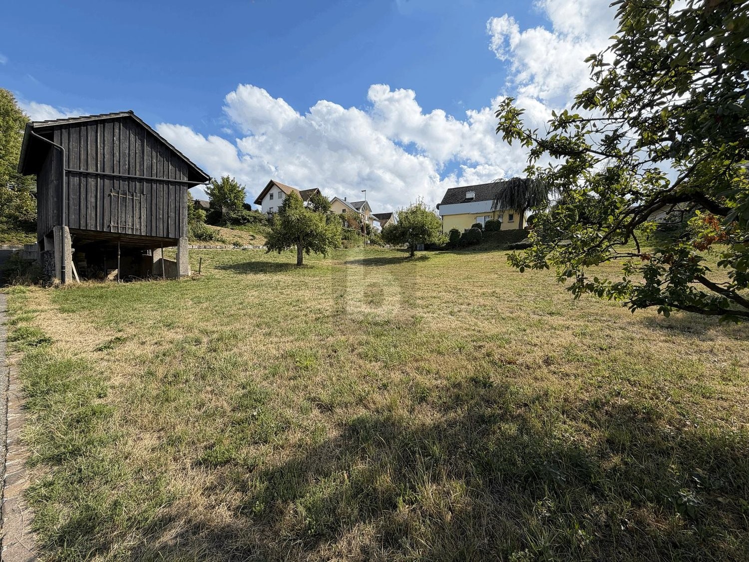 853m² building land