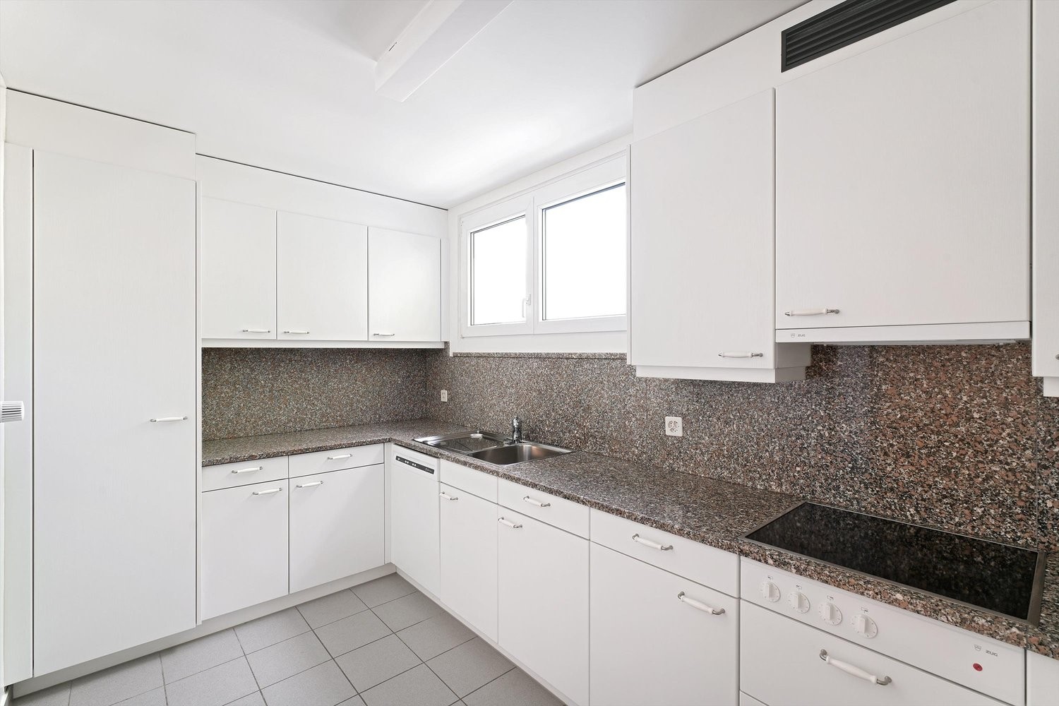 Appartement en attique de 6 pièces