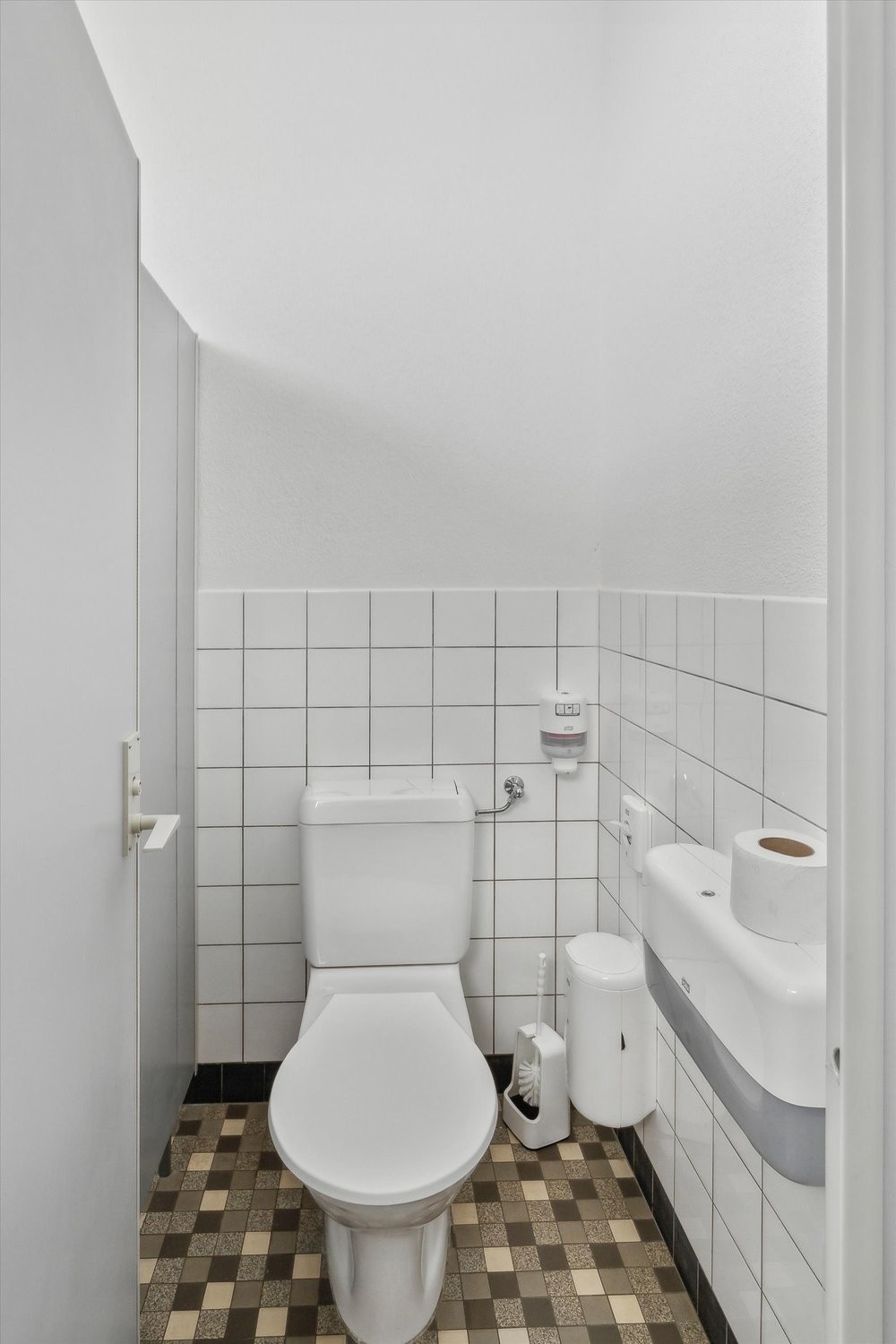 619m² commerciale