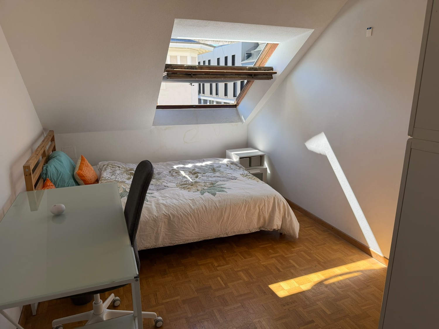 Zimmer in einer Wohngemeinschaft, Foto 2 von 3