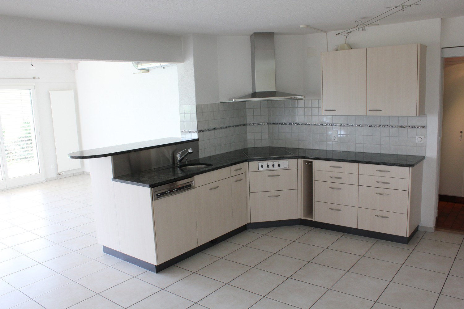 6 ½ rooms apartment, Foto 1 von 10