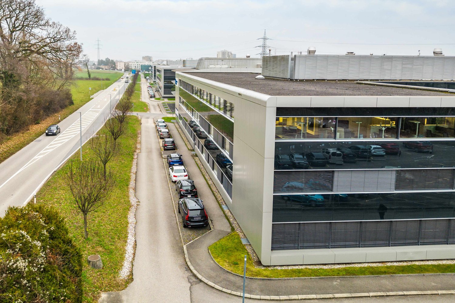 324m² office