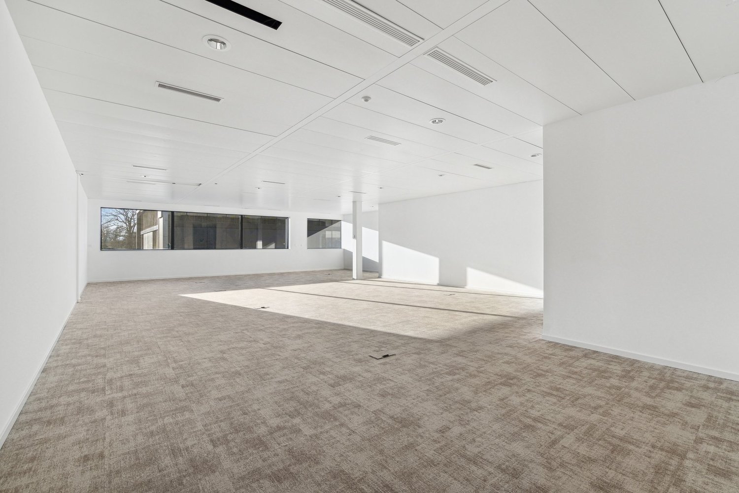 324m² office