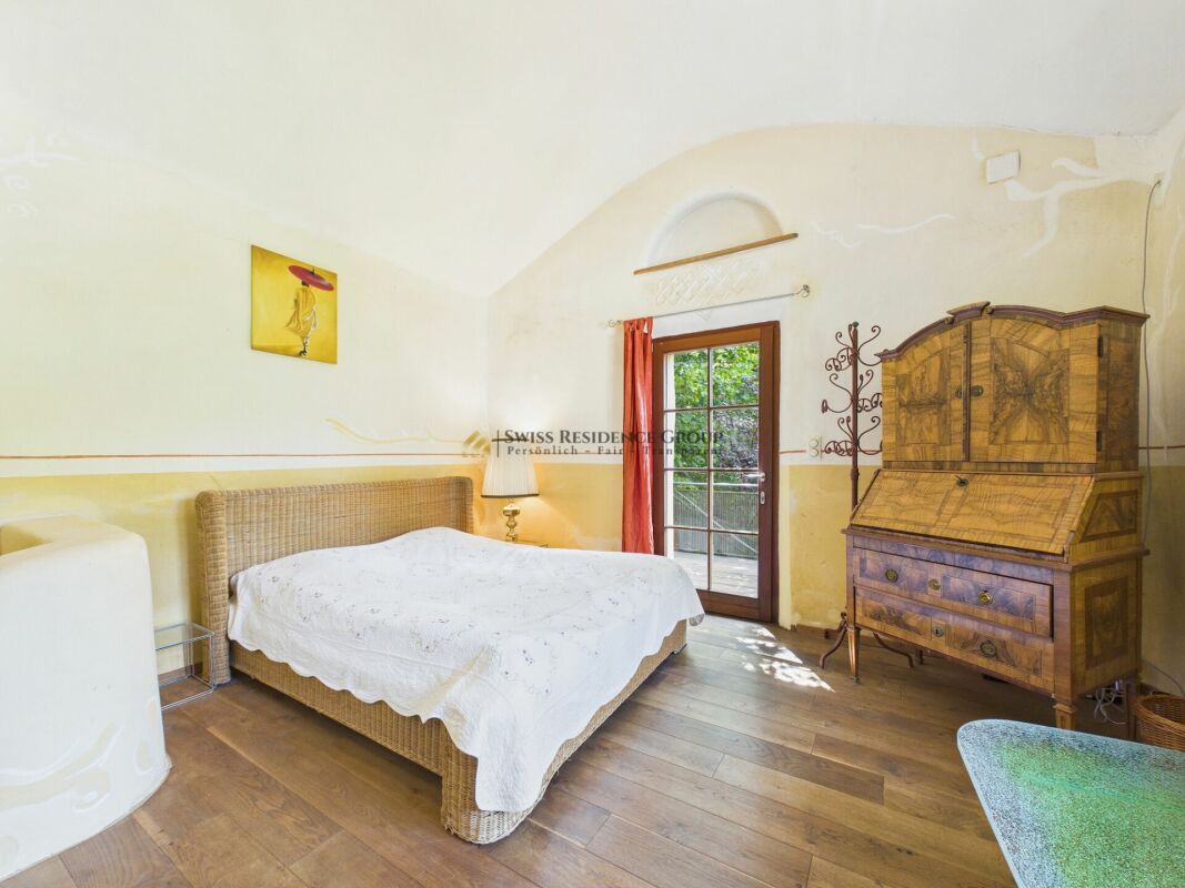 2 rooms single house