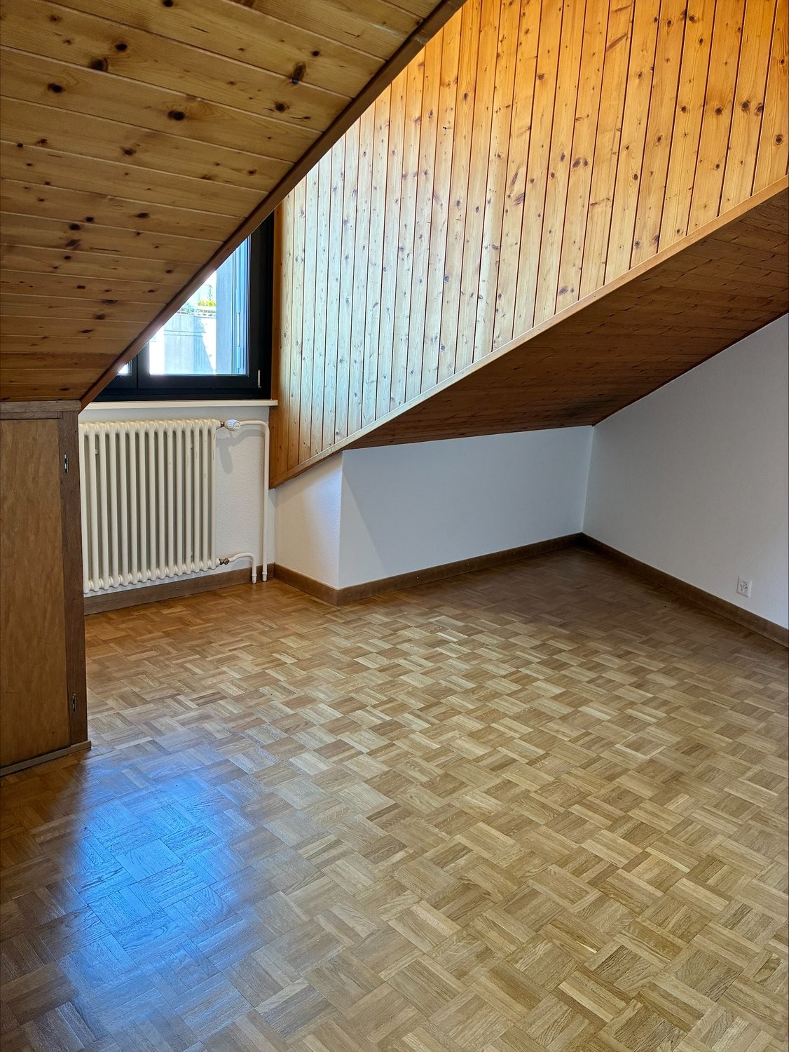 5 rooms apartment