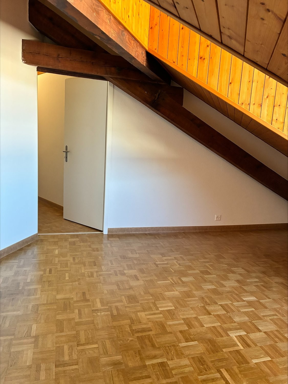 5 rooms apartment