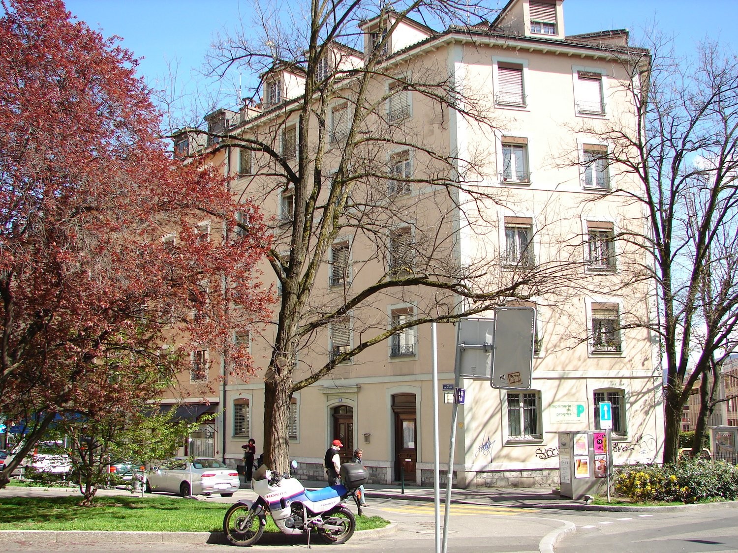 5 rooms apartment