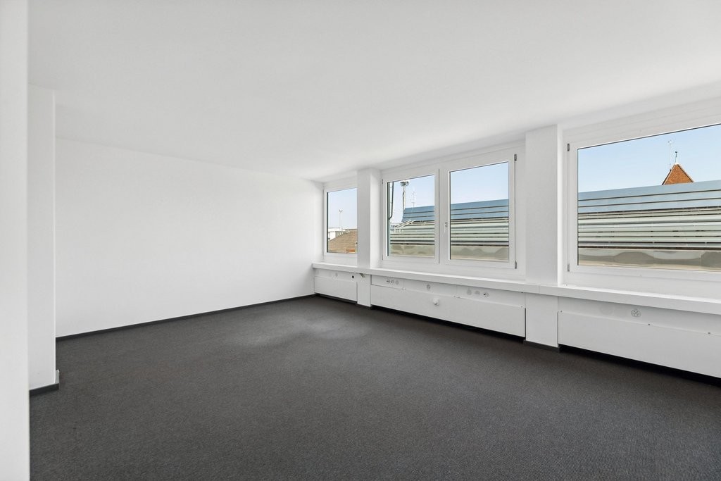 635m² ufficio, foto 4 di 10