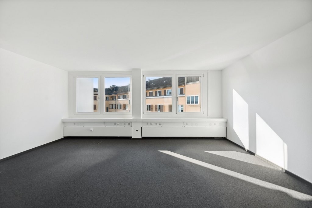 635m² ufficio, foto 5 di 10