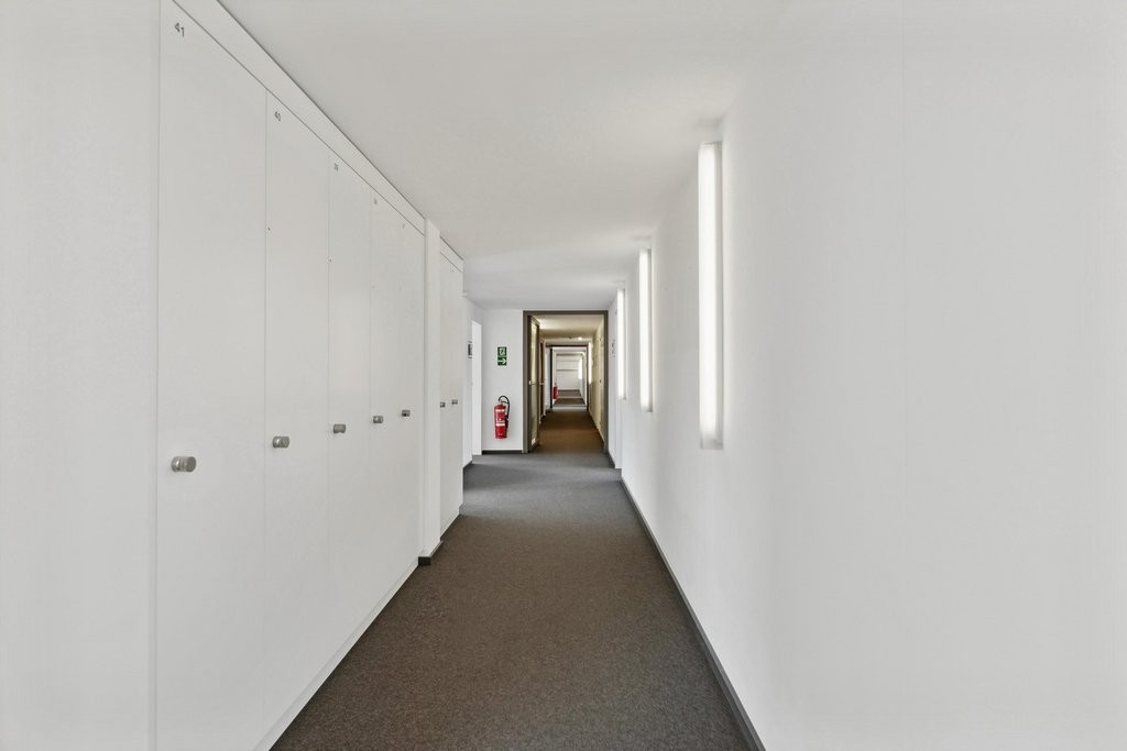 635m² ufficio, foto 6 di 10