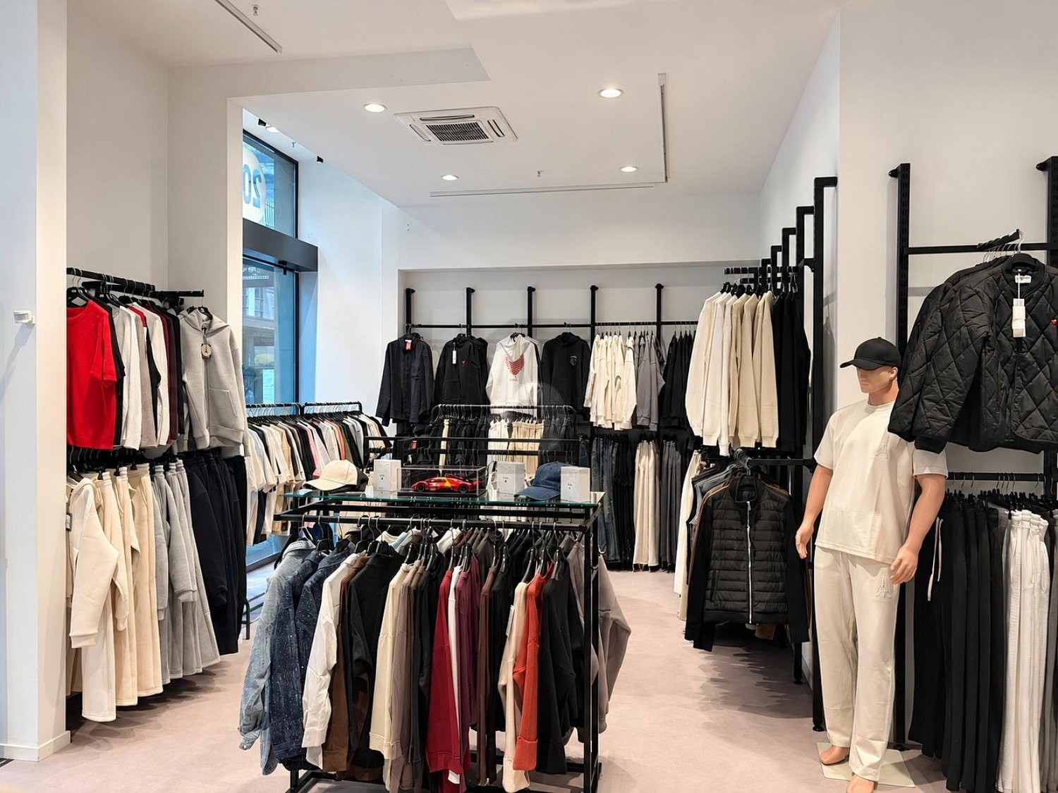 160m² Laden