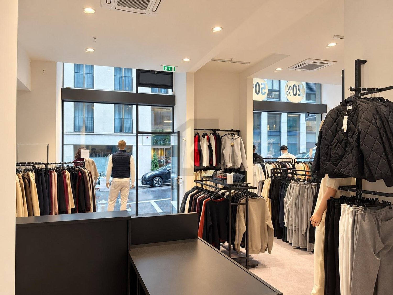 160m² Laden