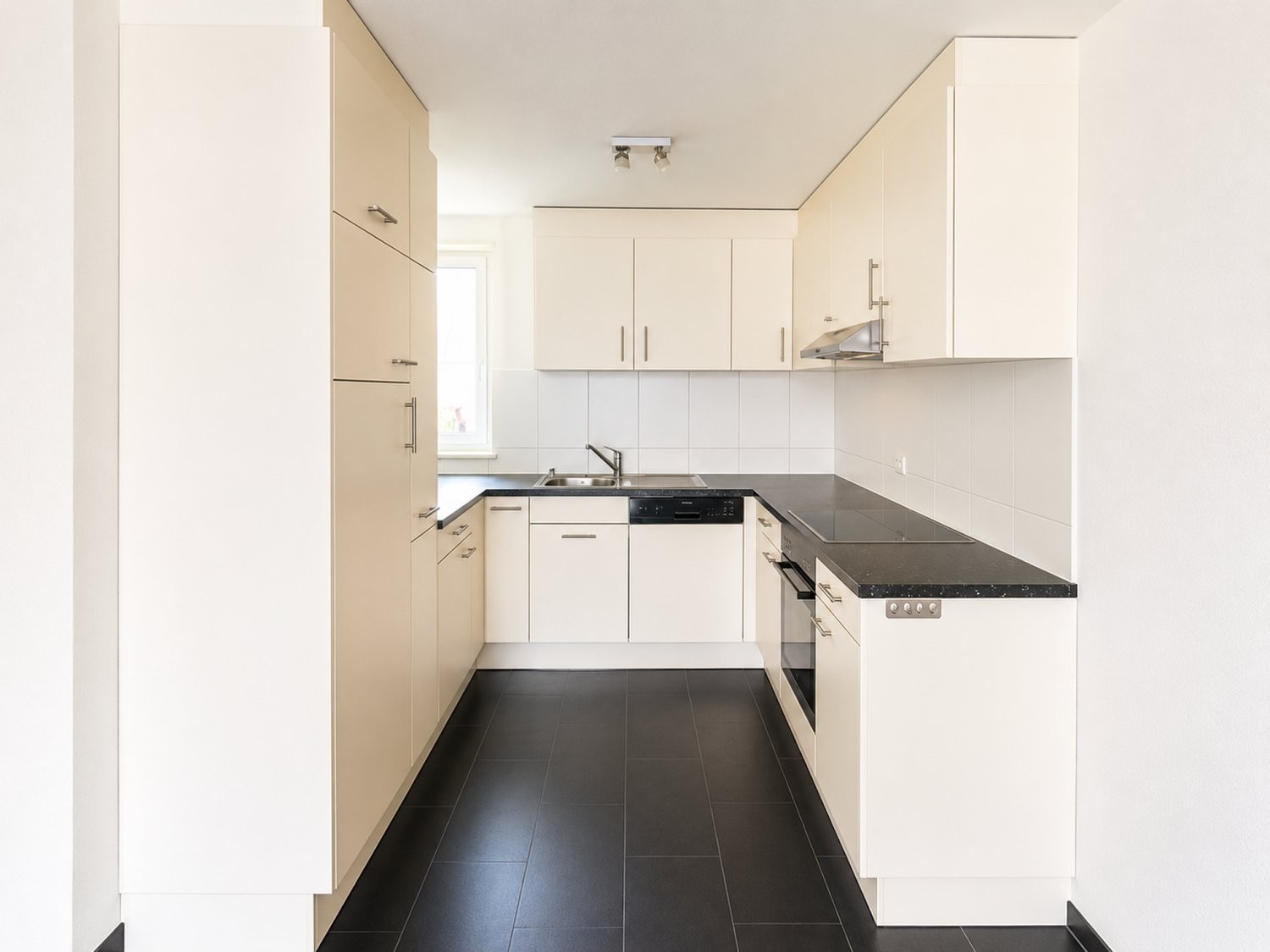 12 ½ rooms multi family house