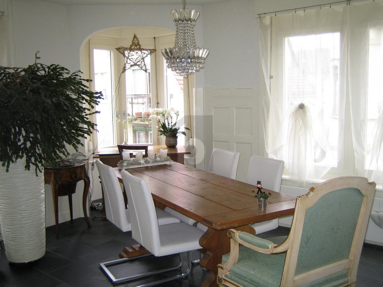 maison multifamiliale de 12 pièces