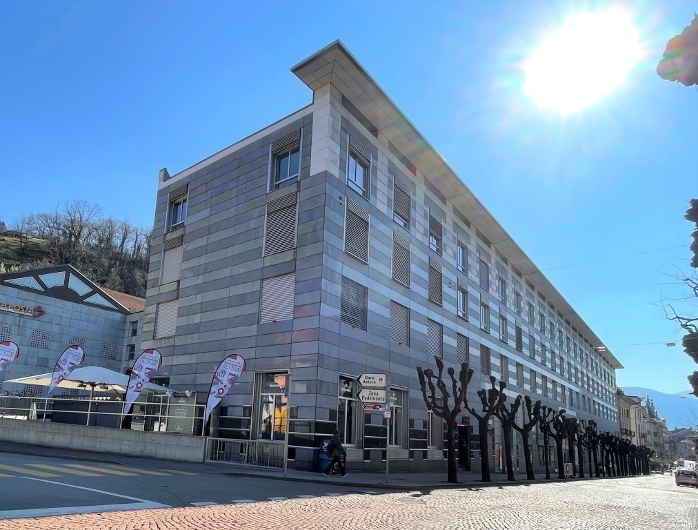 215m² Laden, Foto 1 von 2
