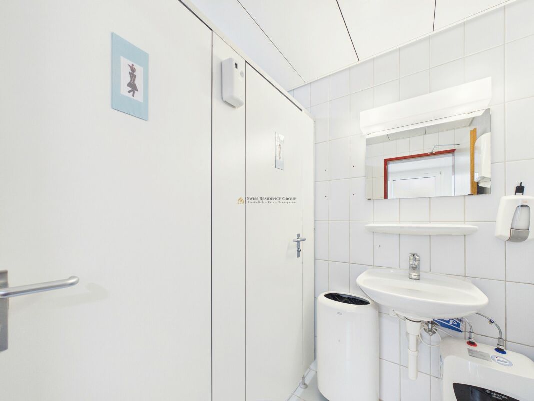 145m² office