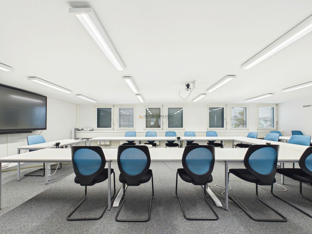145m² office