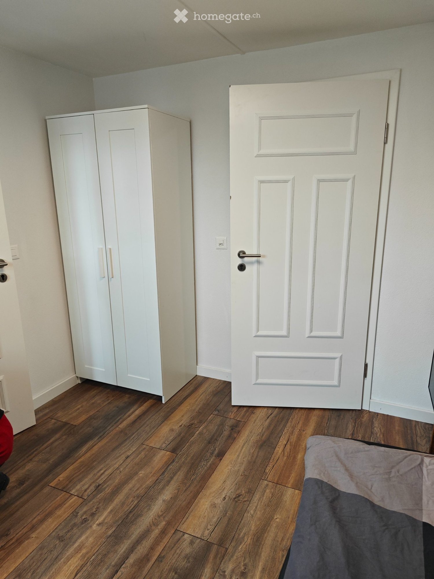1 room single room, Foto 1 von 2