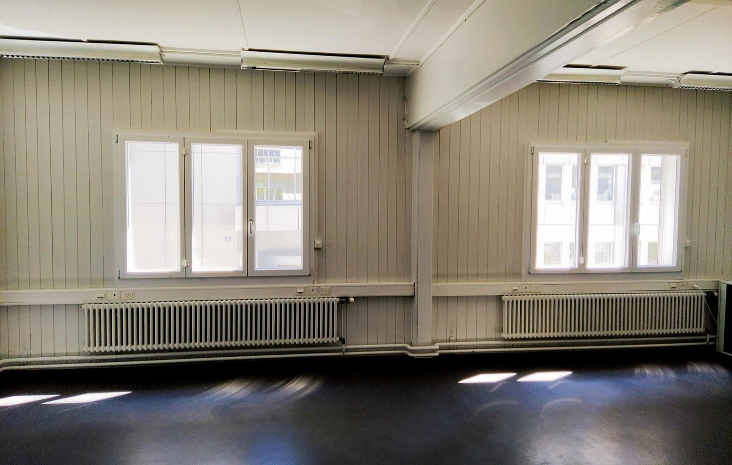 160m² office