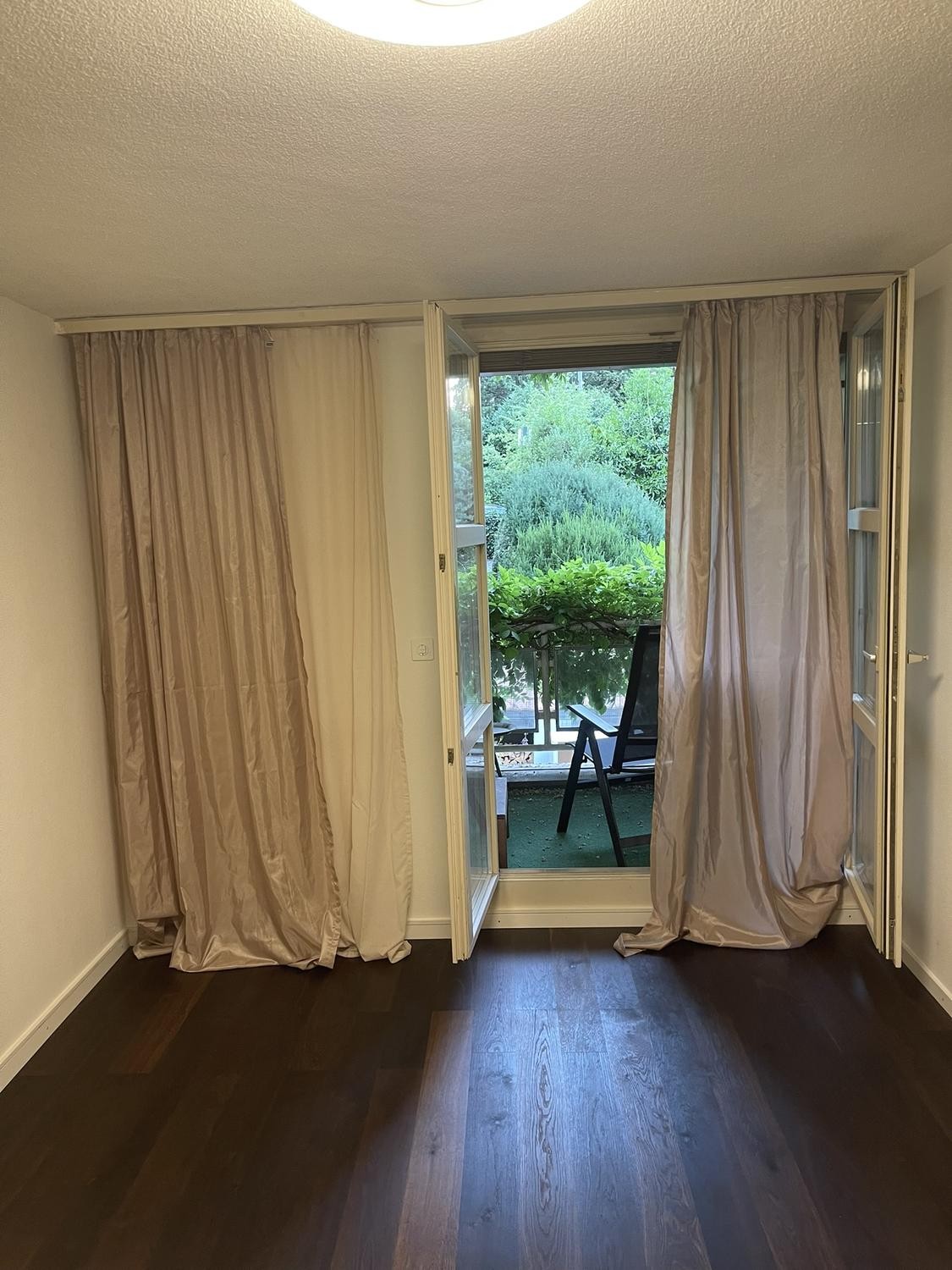Chambre dans un appartement partagé