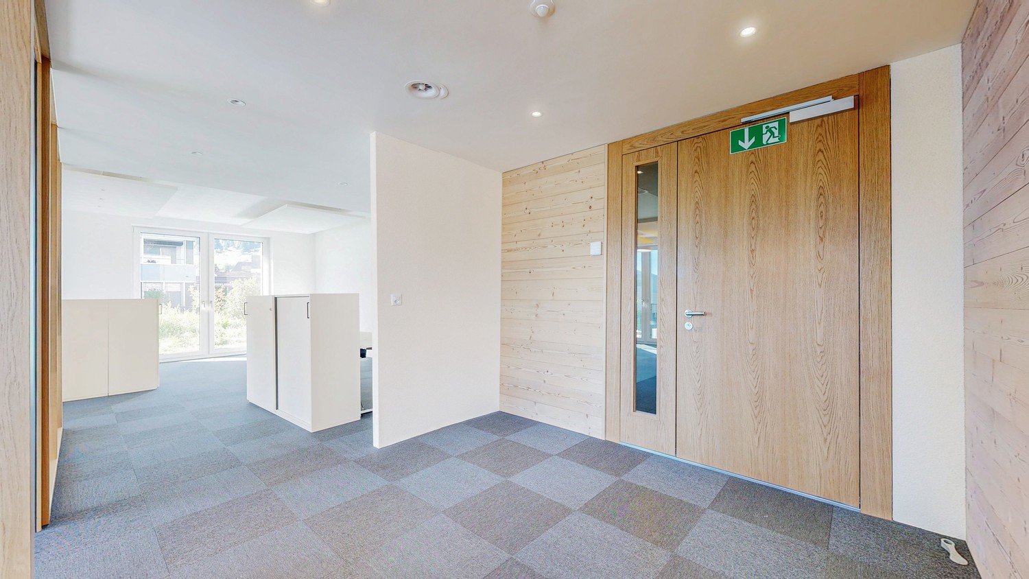 121m² office