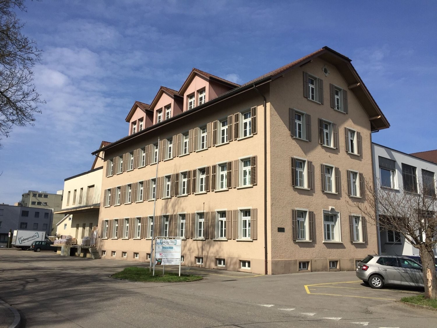 Pièce de loisirs de 163 m²