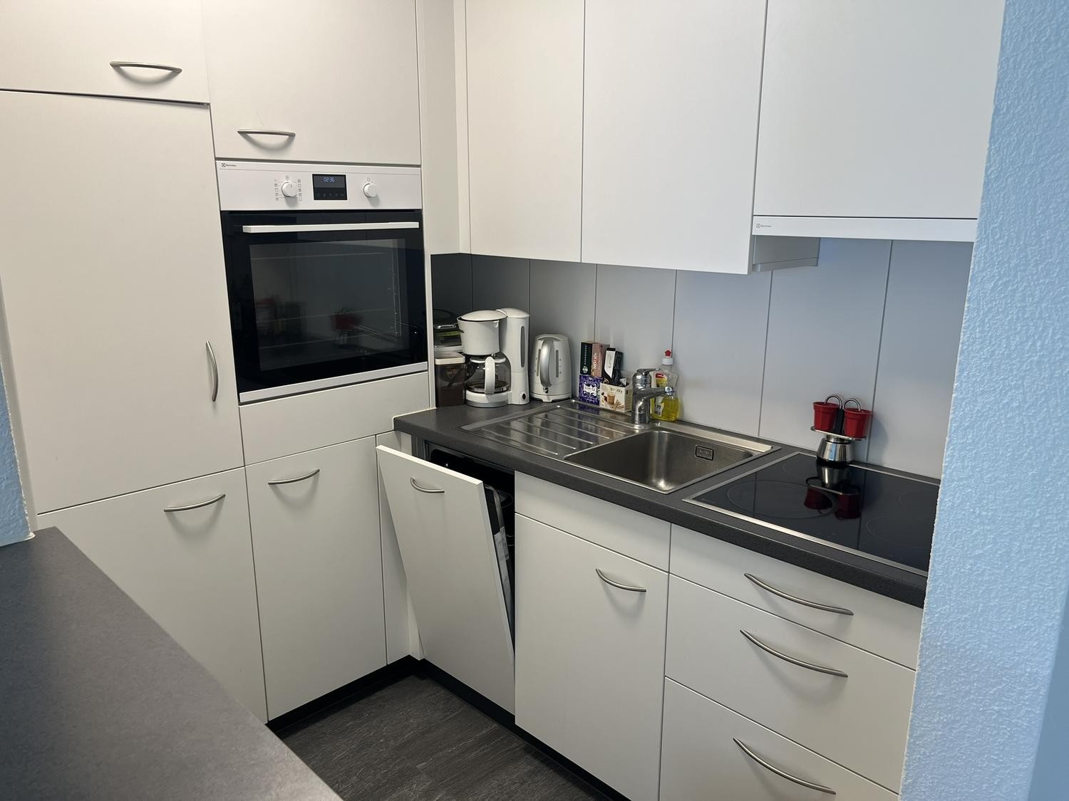 2 rooms apartment, photo 3 of 4
