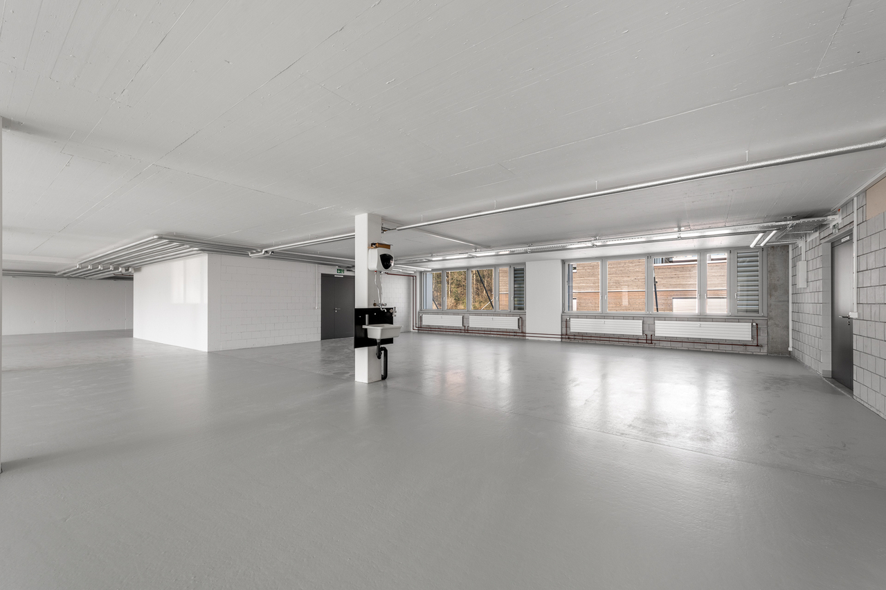 708m² commercial