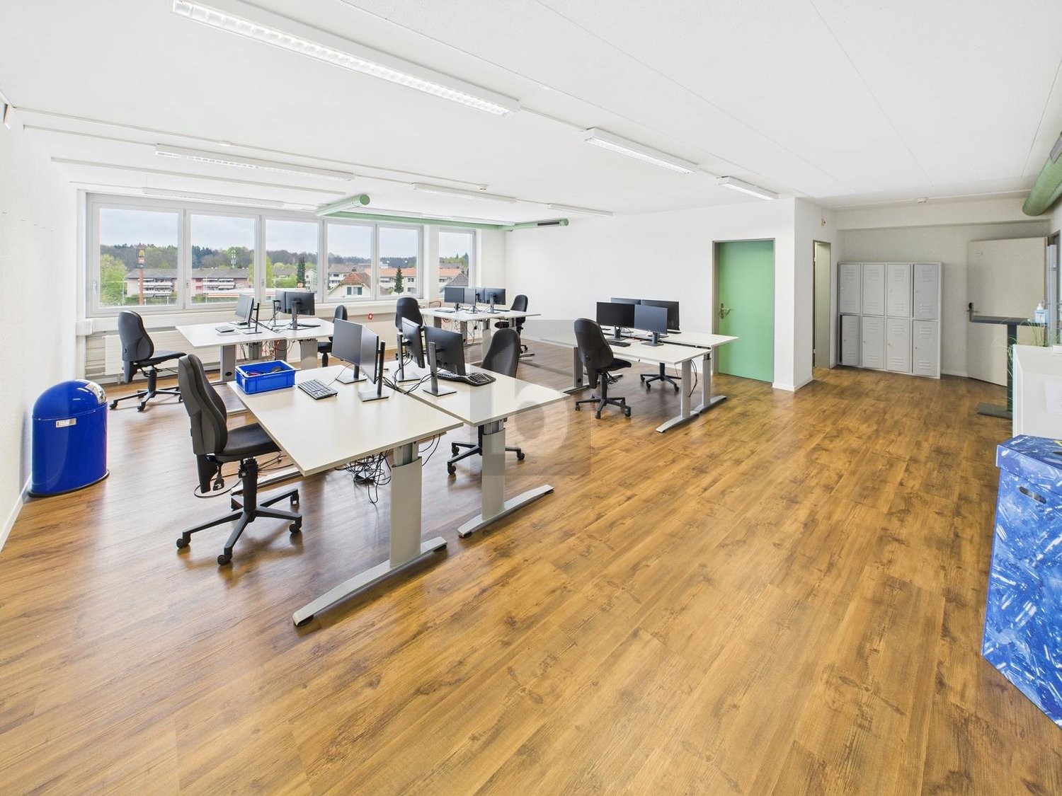 115m² office