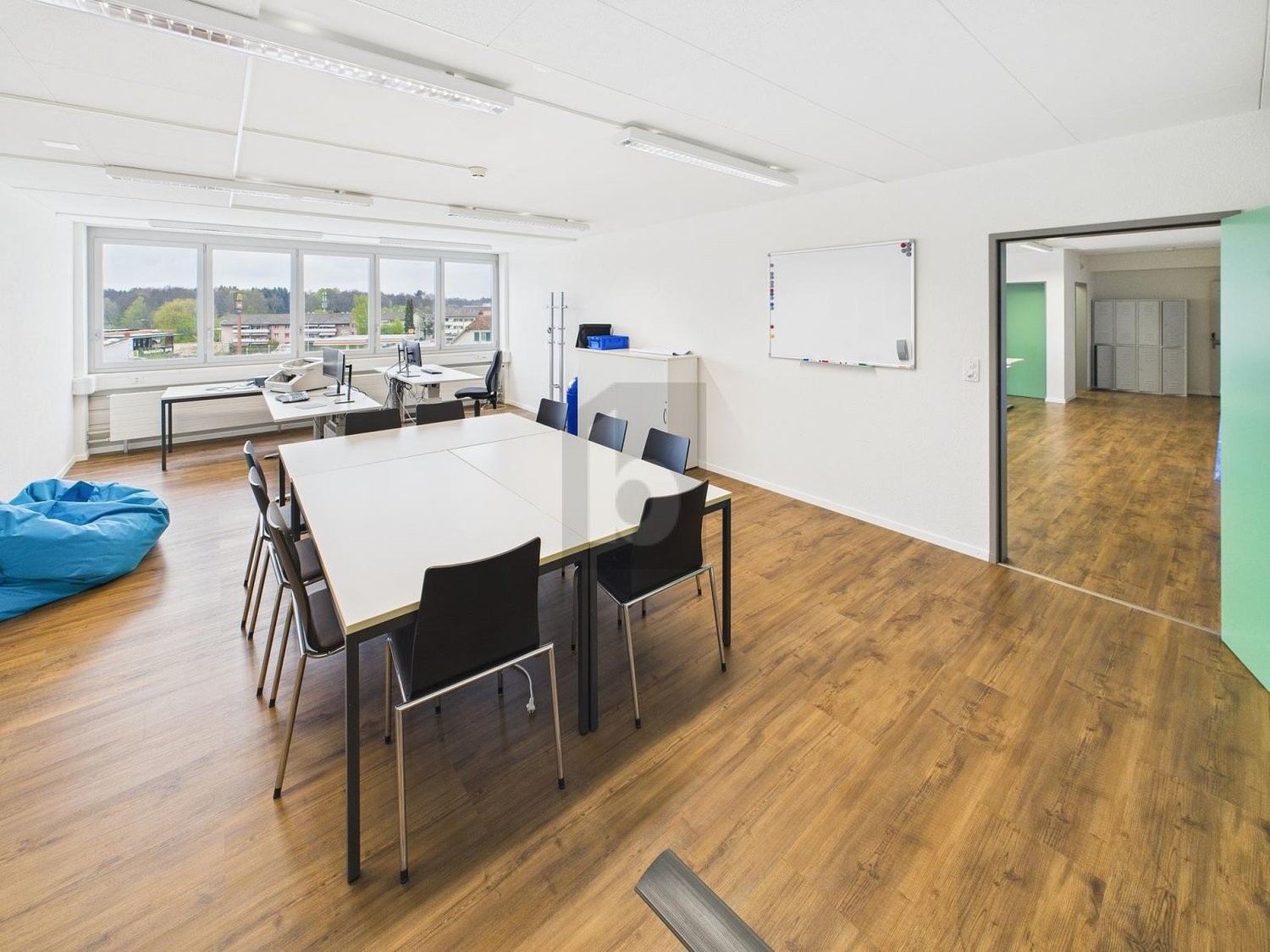115m² office