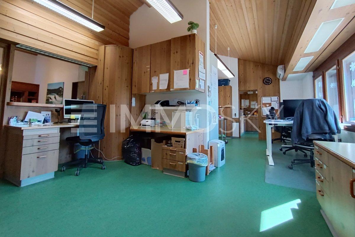 170m² commercial