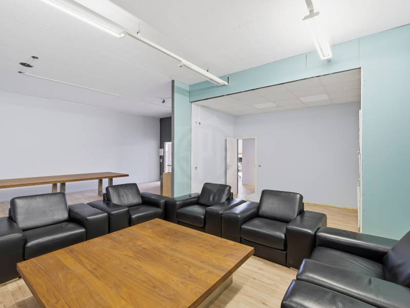 348m² Büro, Foto 2 von 10