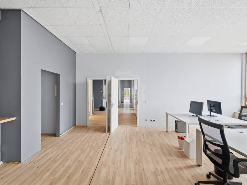 348m² Büro, Foto 6 von 10