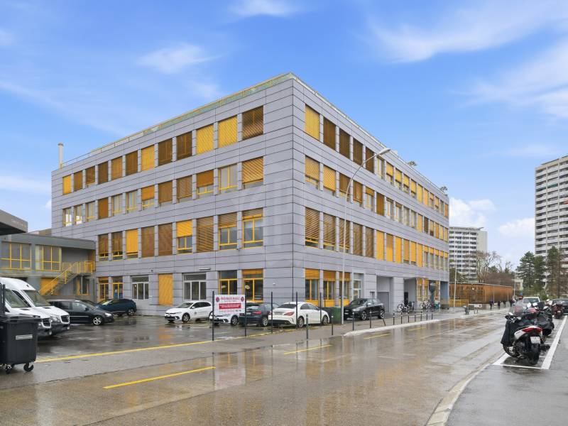 348m² Büro, Foto 1 von 10