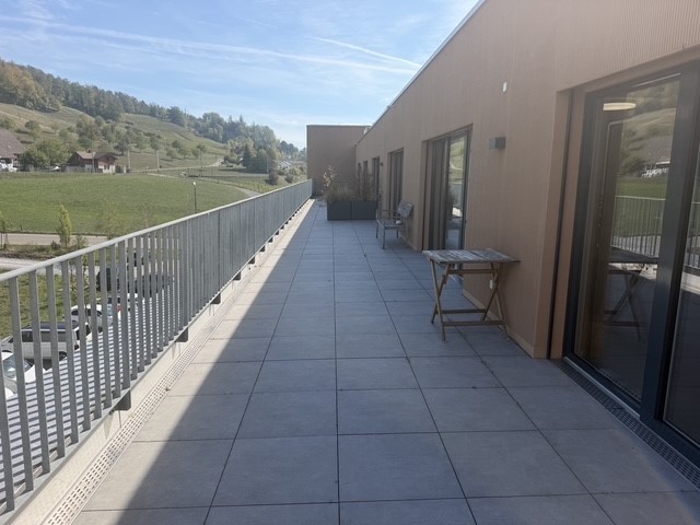 319m² office