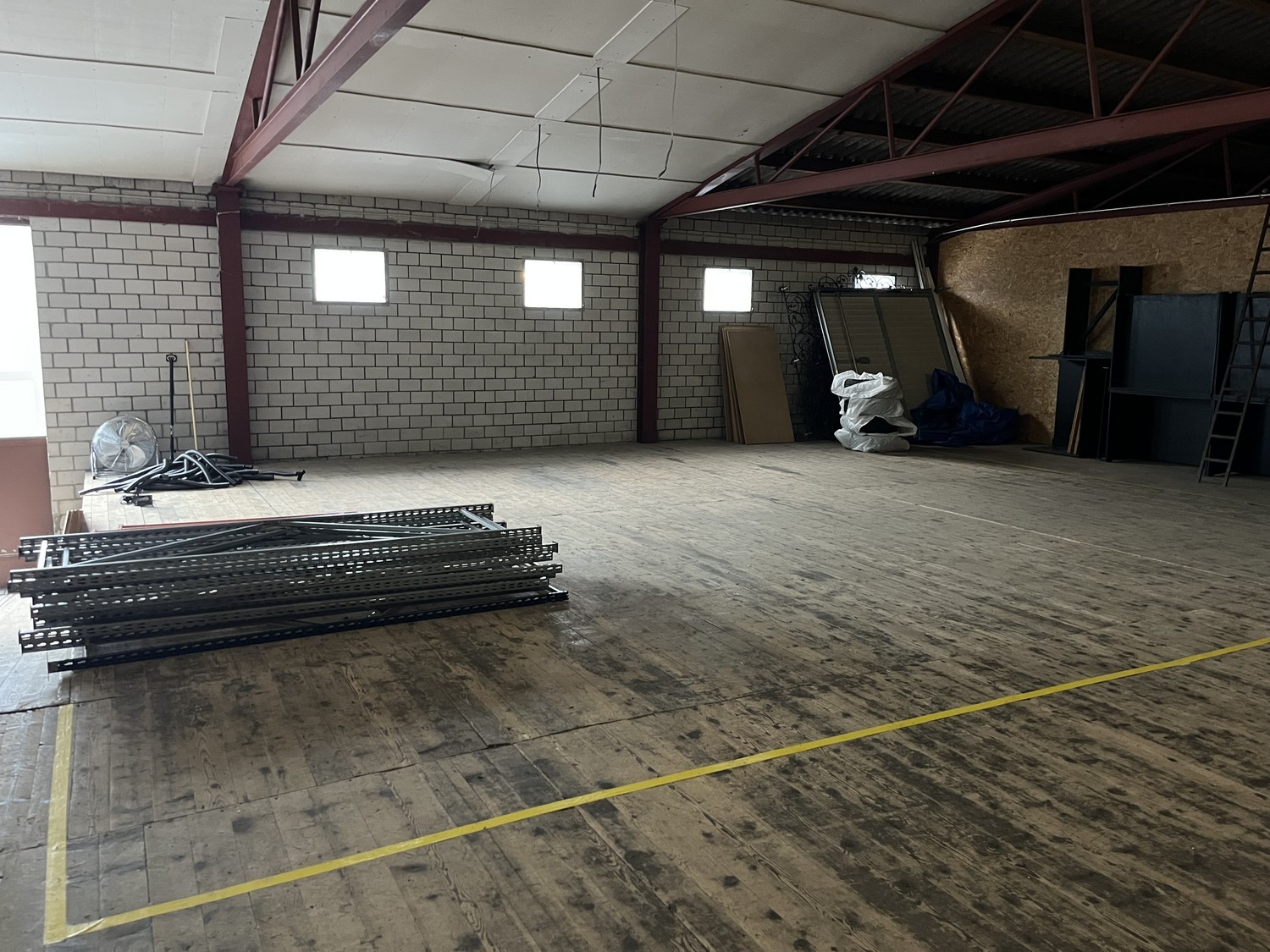 80m² commercial, photo 2 of 3