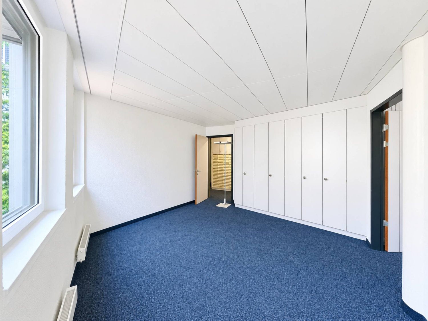 470m² office