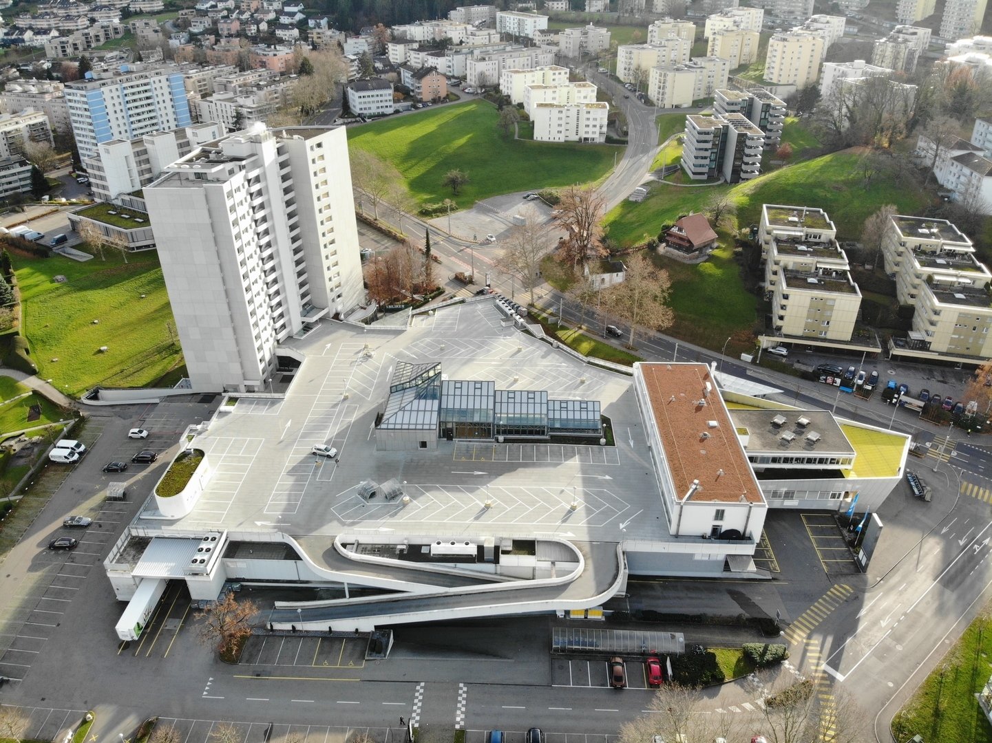 88m² shop