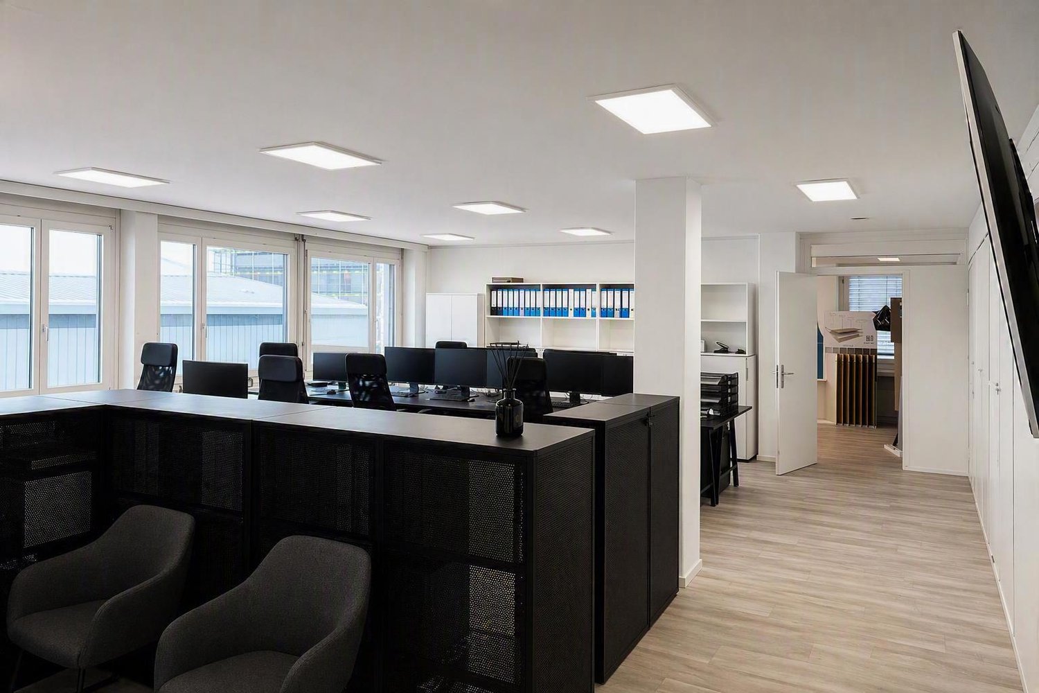 164m² office