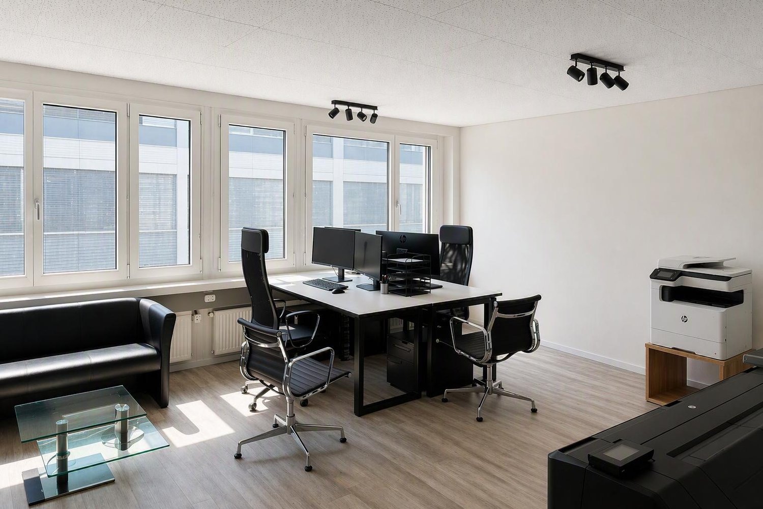 164m² office