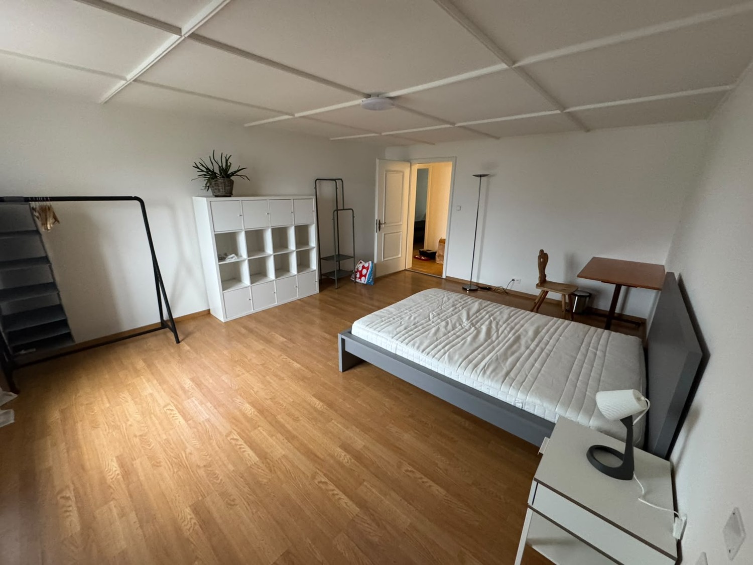 Room in a shared flat, Foto 1 von 5