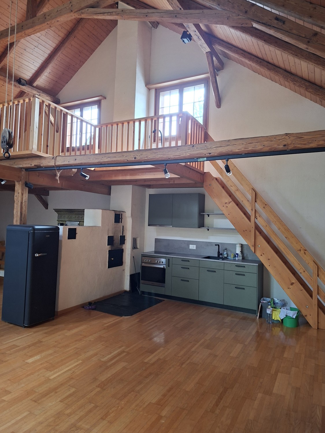 105m² commercial