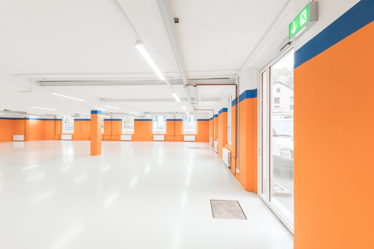 863m² commercial