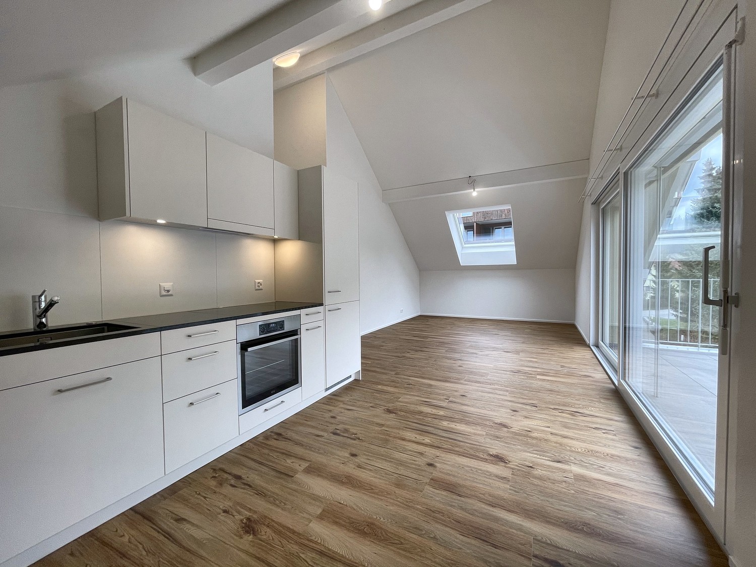 2 ½ rooms roof flat, Foto 2 von 8